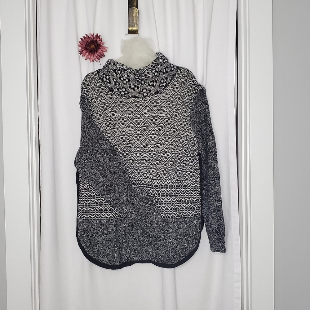 Lucky Brand Black & White Sweater XXL